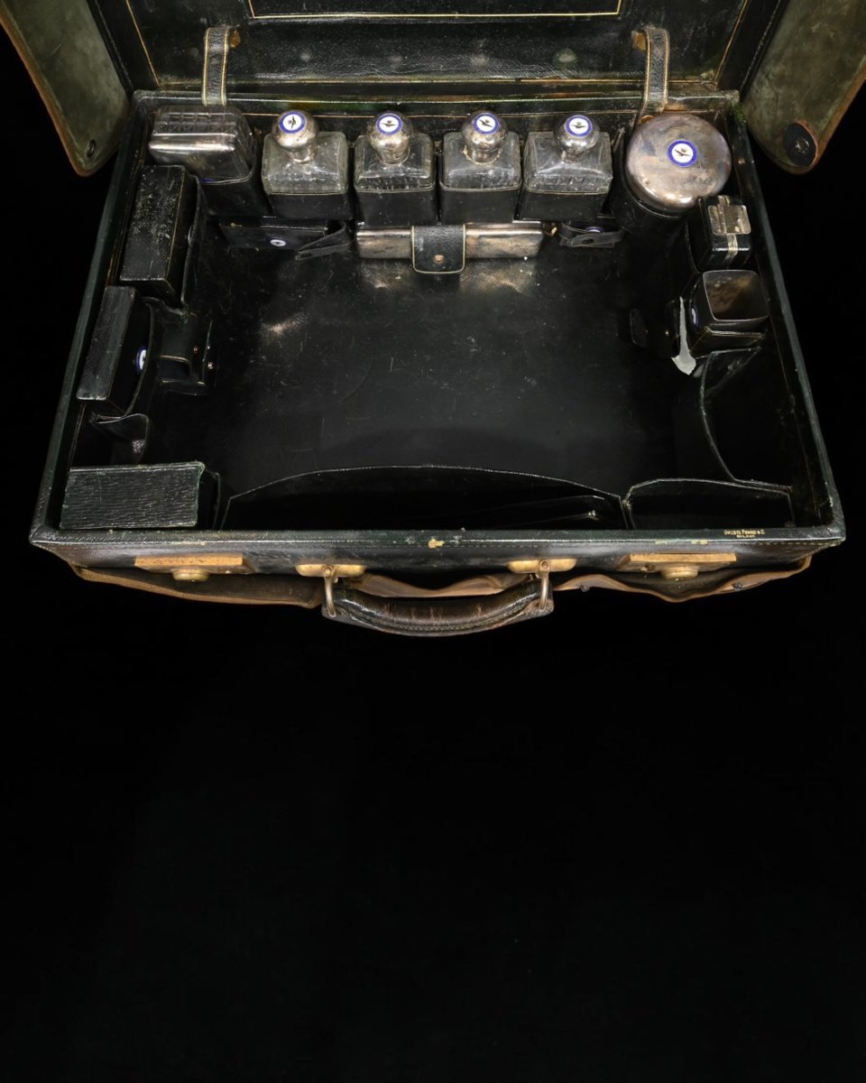 ORESTE FRANZI & C.- Trousse de voyage complète et d'une devise nobiliaire italienne Début XXe s-photo-4